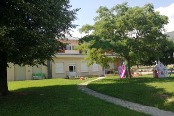 con il giardino di pertinenza